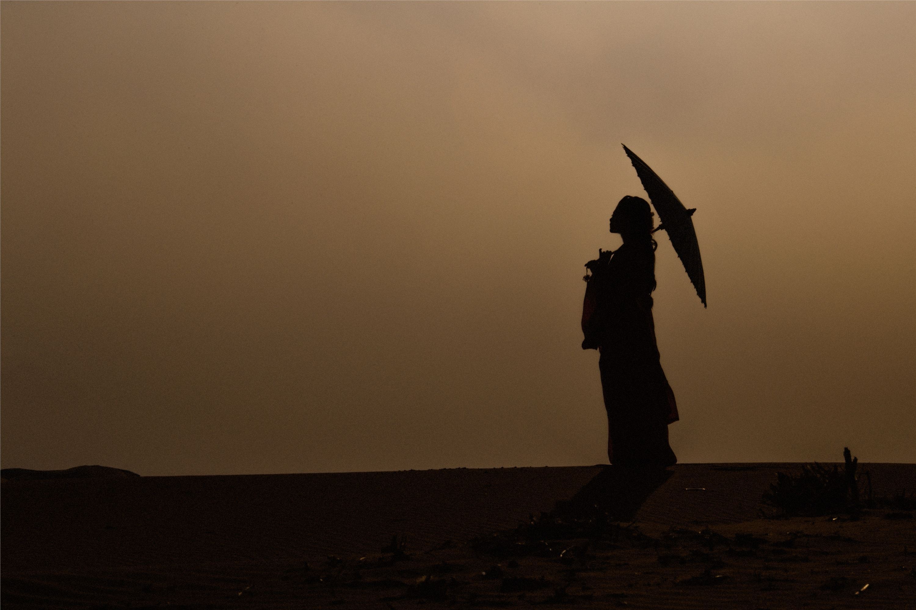 YITUYU艺图语 2021.09.08 漠上行 兔小白